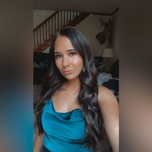 Meet your Posher, Leslie